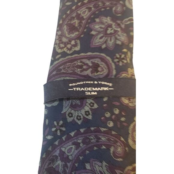 NWT RoundTree & Yorke Luxury Trademark Slim Blue Paisley NeckTie Business Church - Picture 4 of 14
